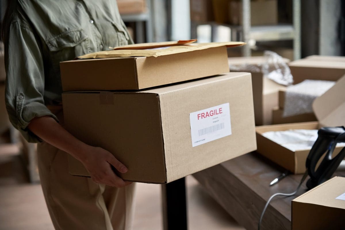 Using Couriers for Retail Delivery Service