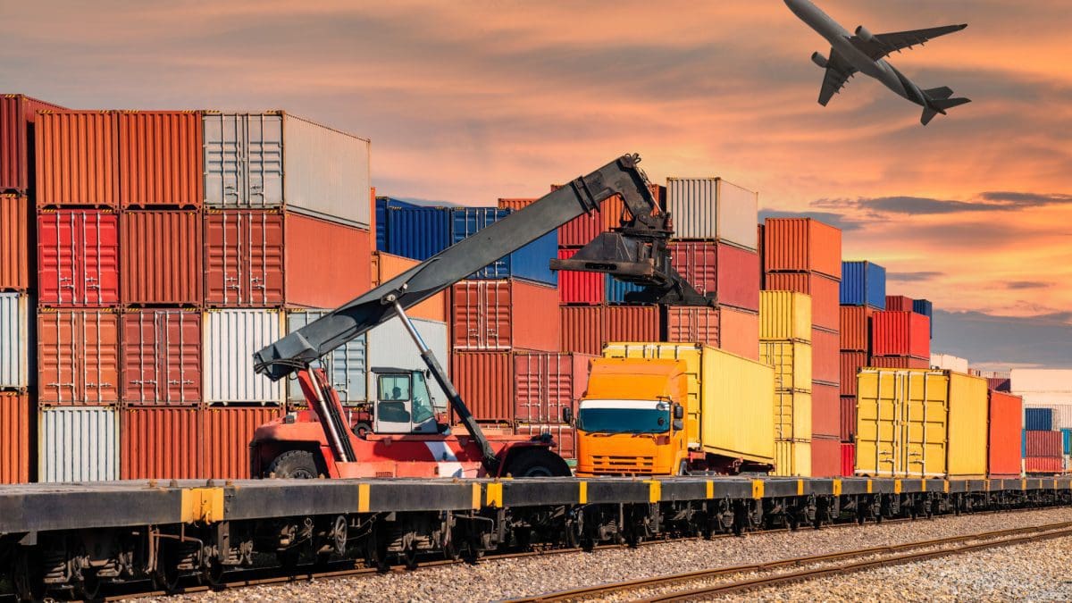 A US Freight Rail Crisis Threatens More Supply-Chain Chaos